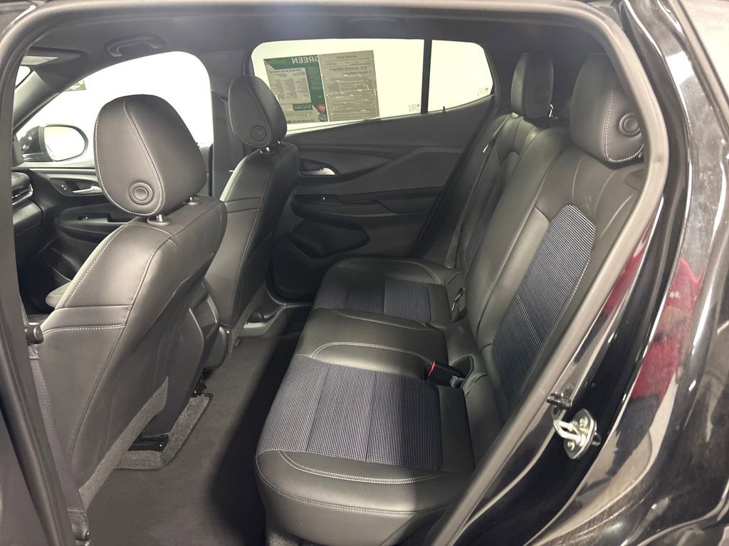 Used 2025 Buick Envista Preferred FWD image 27