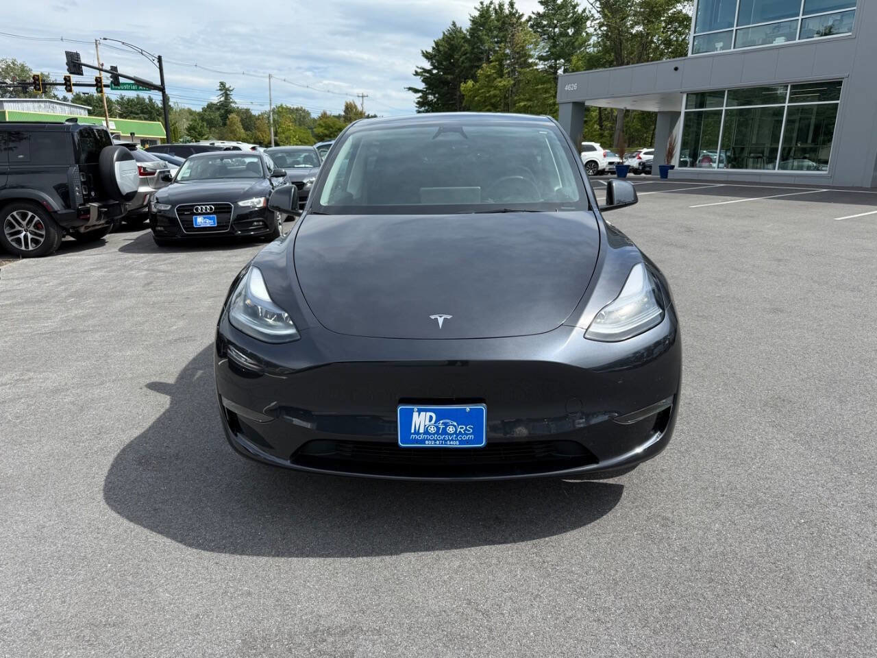 Used 2025 Tesla Model Y Long Range image 4