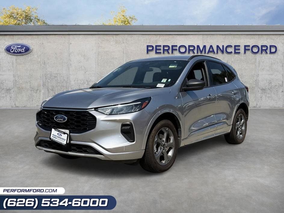 Certified 2024 Ford Escape ST-Line AWD/4WD image 1