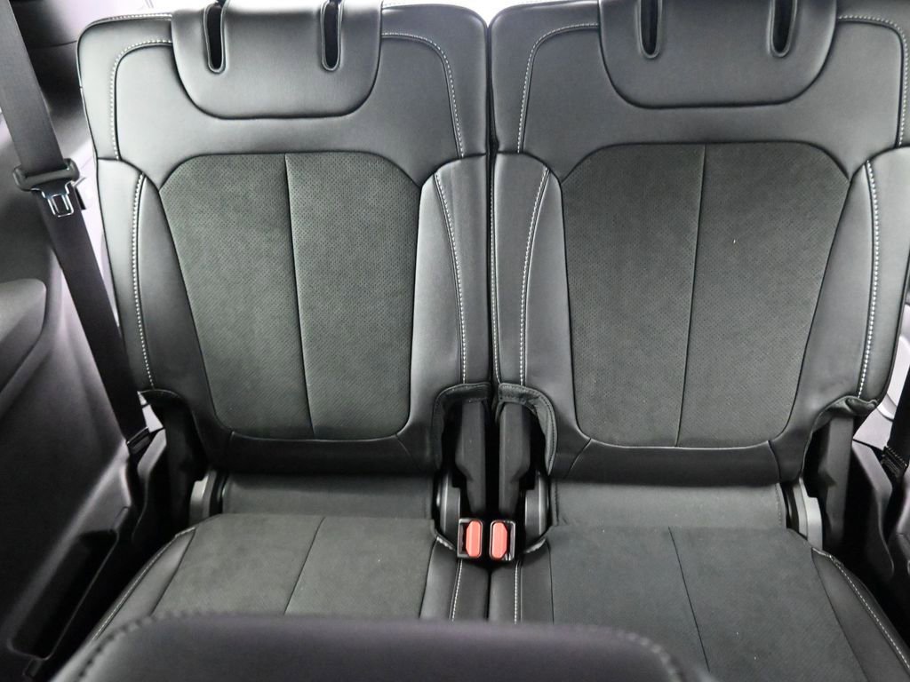 New 2025 Jeep Grand Cherokee L Altitude image 16