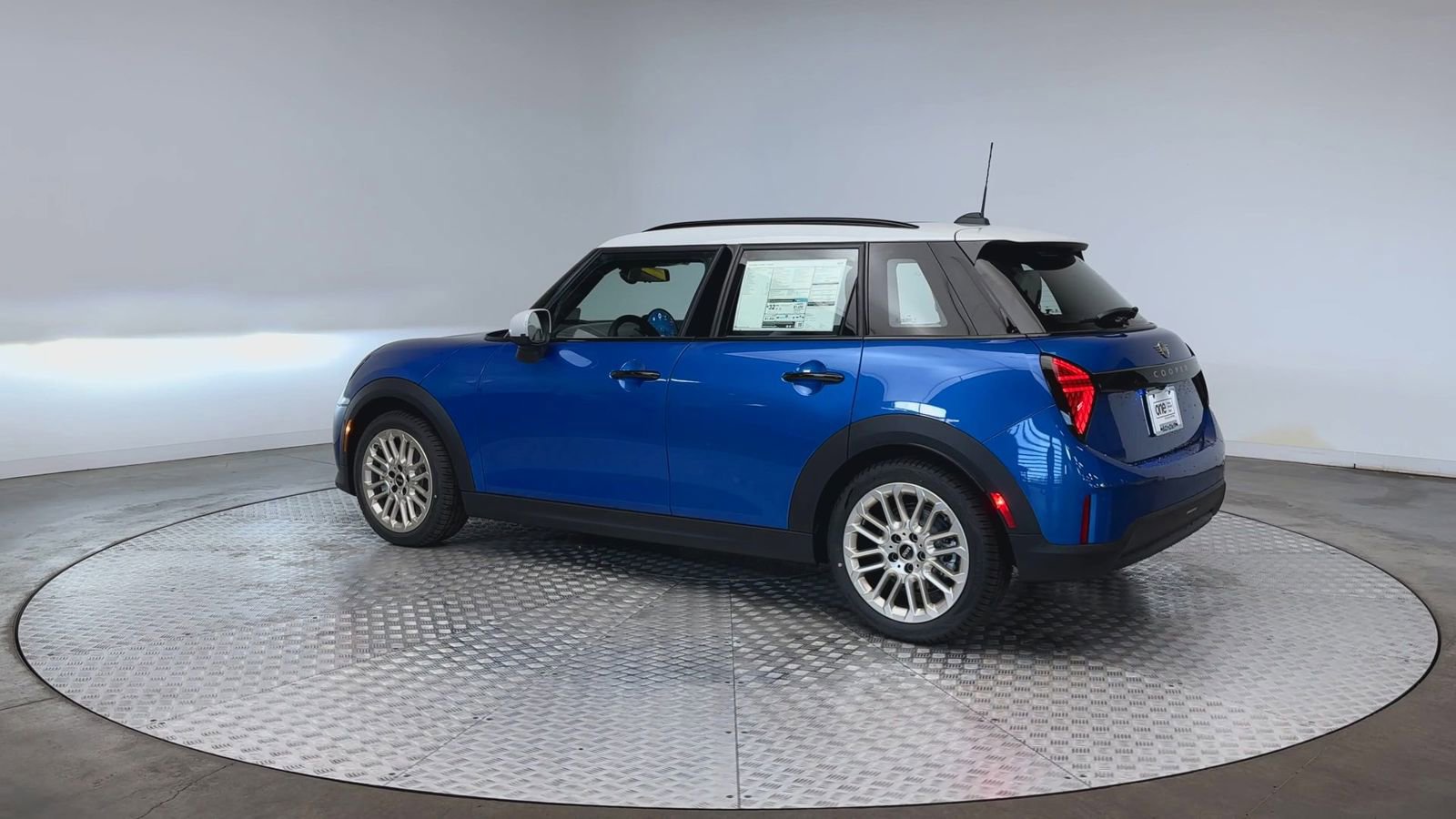 New 2026 MINI Cooper 4-Door Hardtop FWD image 6