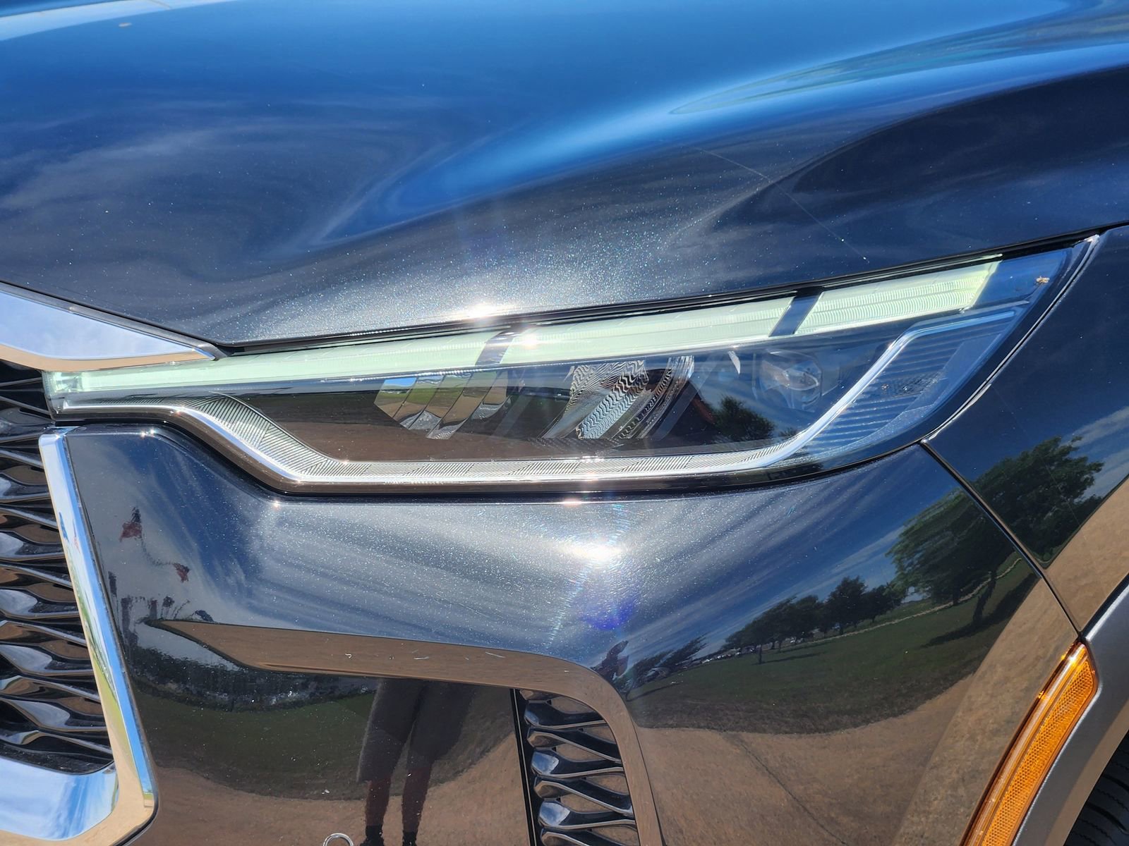 Used 2023 INFINITI QX60 Sensory w/ Cargo Package AWD/4WD image 9