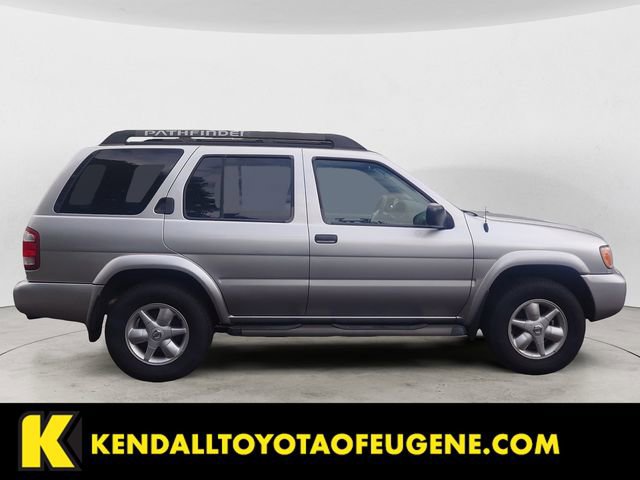 Used 2002 Nissan Pathfinder SE AWD/4WD image 6