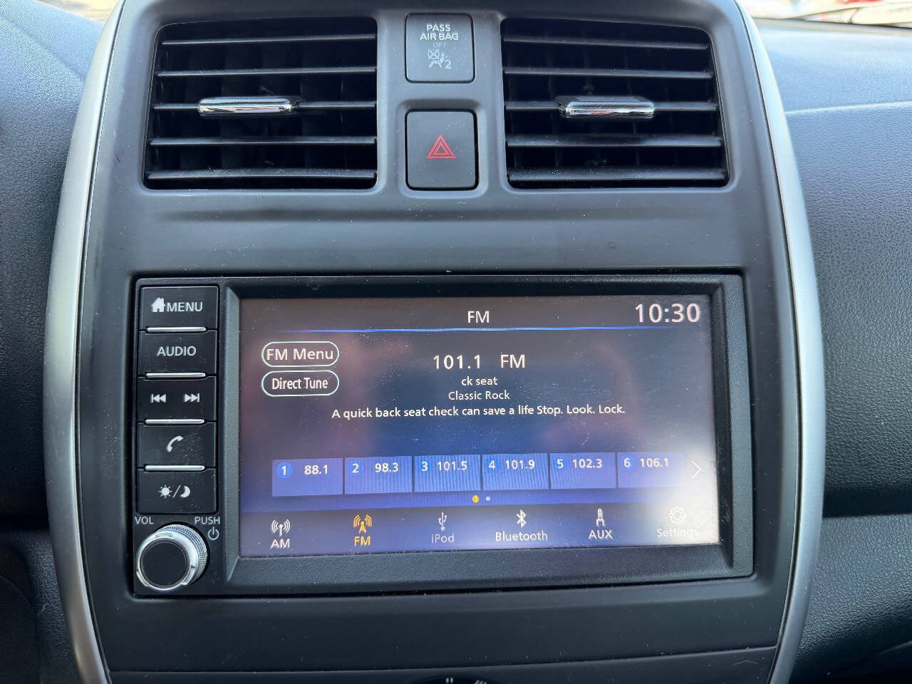 Used 2019 Nissan Versa SV FWD image 17