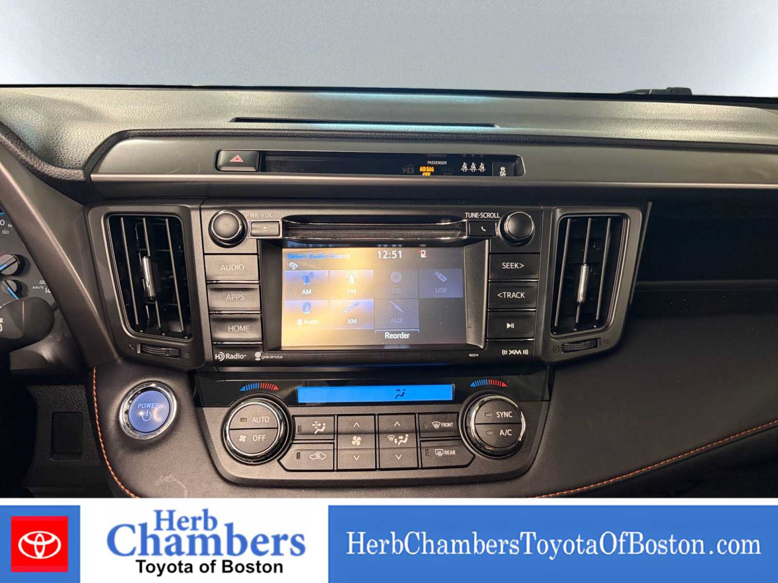 Used 2017 Toyota RAV4 SE AWD/4WD image 14