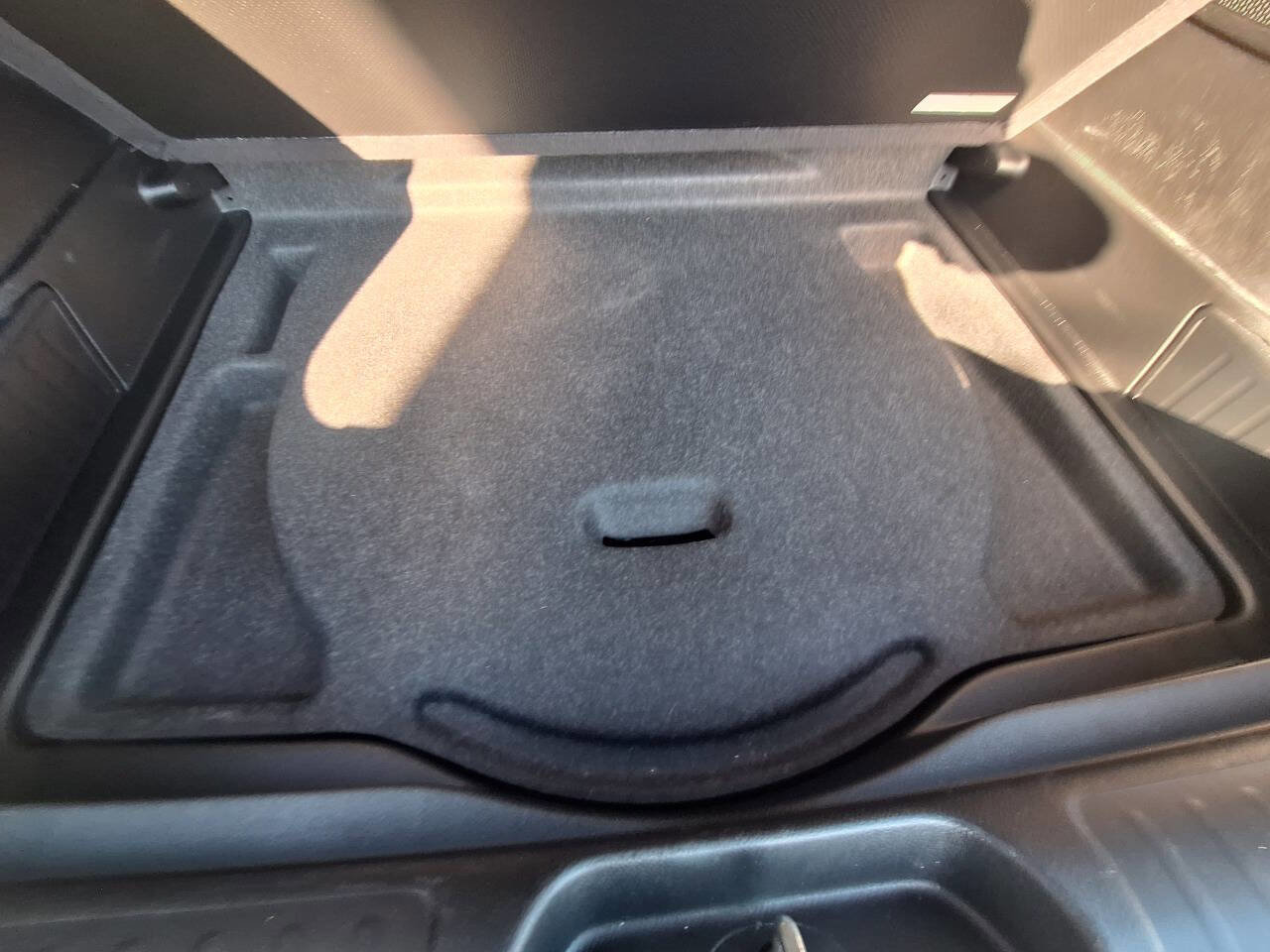 Used 2019 Jeep Cherokee Limited image 23