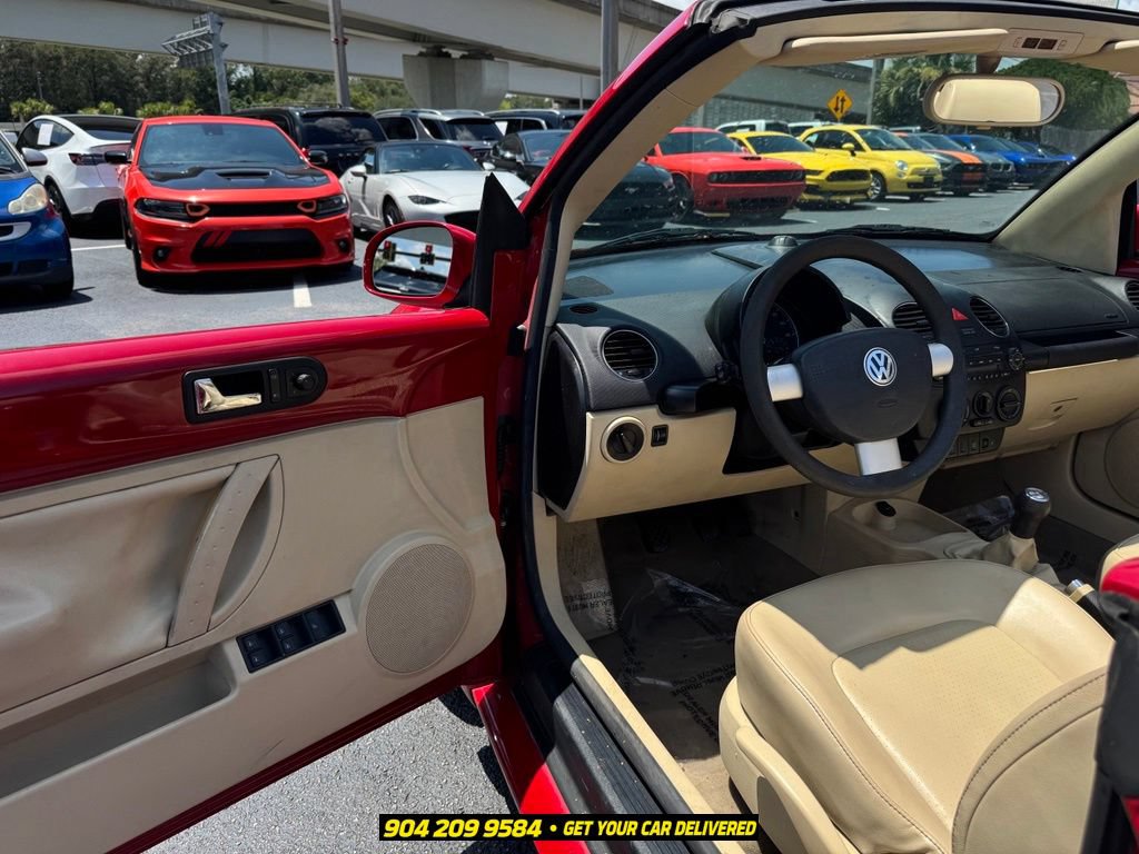 Used 2006 Volkswagen Beetle Convertible w/ Package 1 FWD image 22