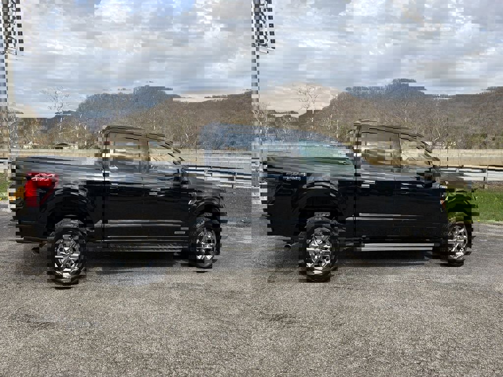 Used 2024 Ford F150 XLT w/ Mobile Office Package image 3