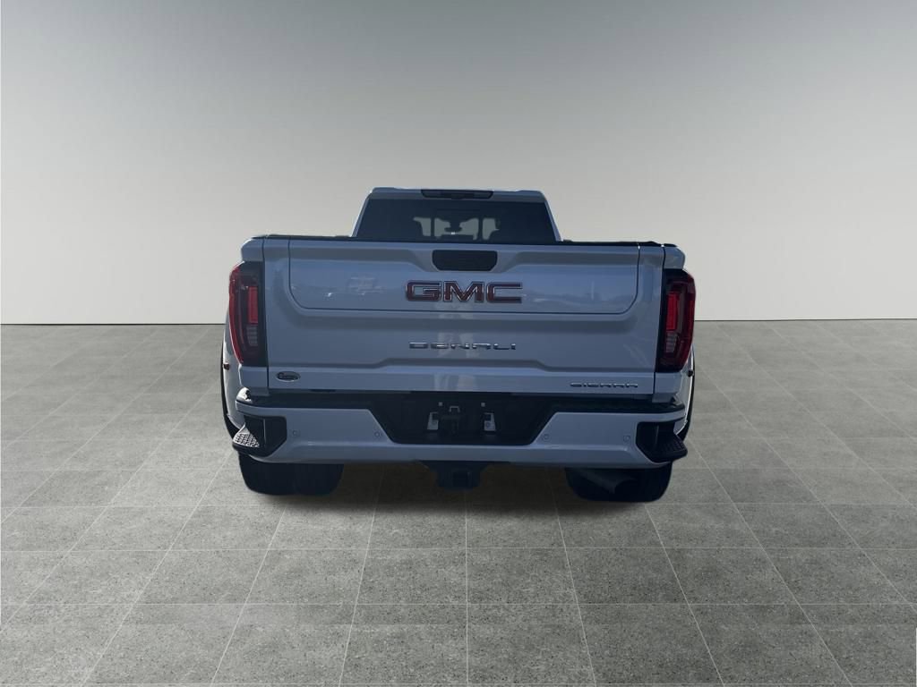 Used 2023 GMC Sierra 3500 Denali w/ Denali Ultimate Package image 4
