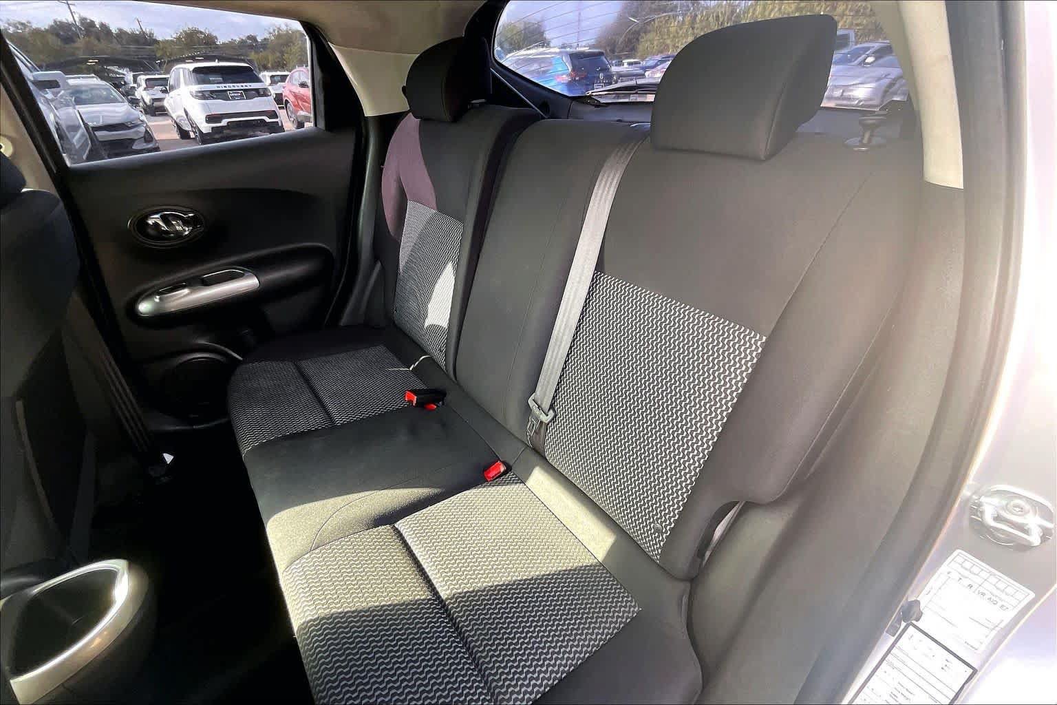 Used 2017 Nissan Juke S FWD image 21