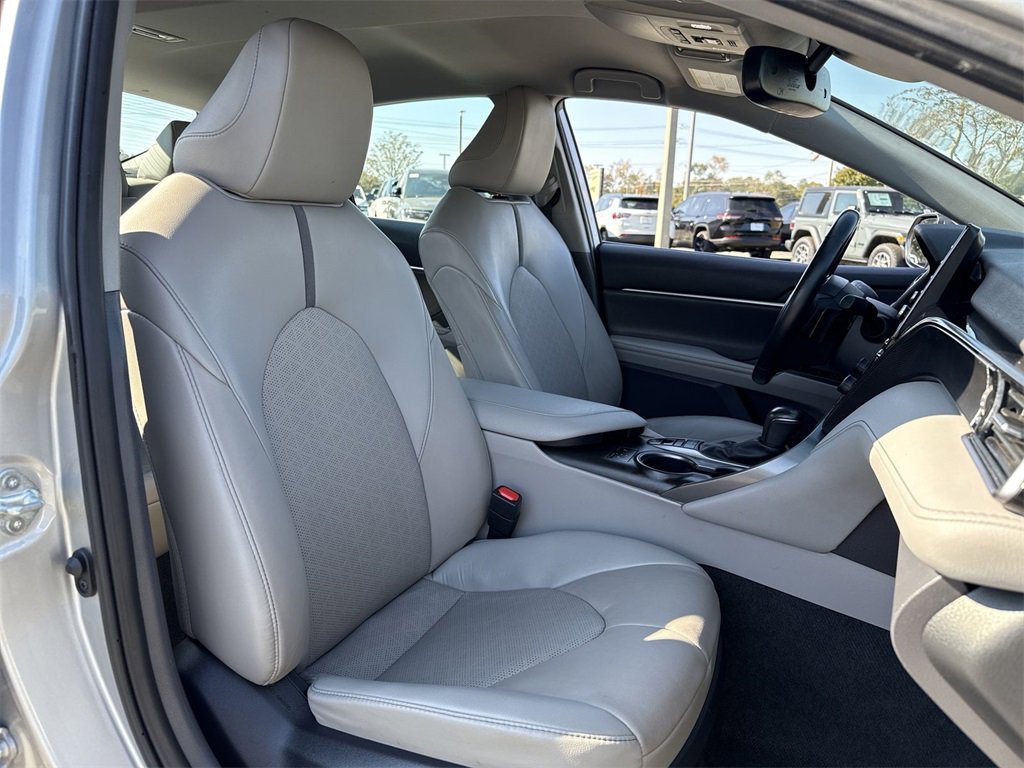 Used 2024 Toyota Camry XSE image 24