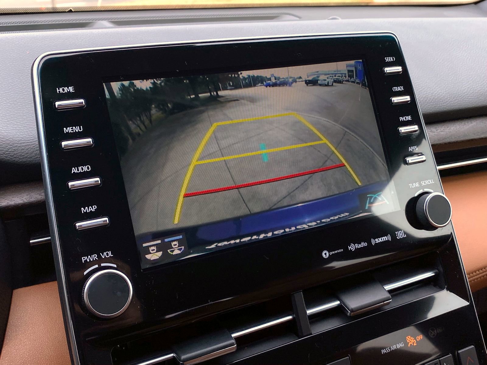 Used 2019 Toyota Avalon Limited image 15