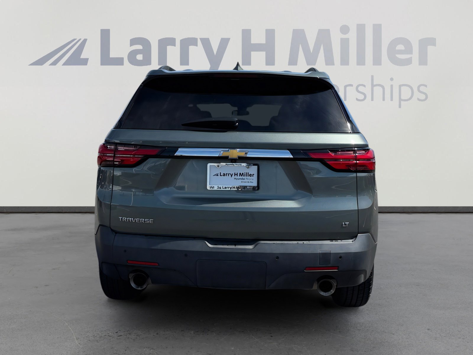 Used 2023 Chevrolet Traverse LT image 4