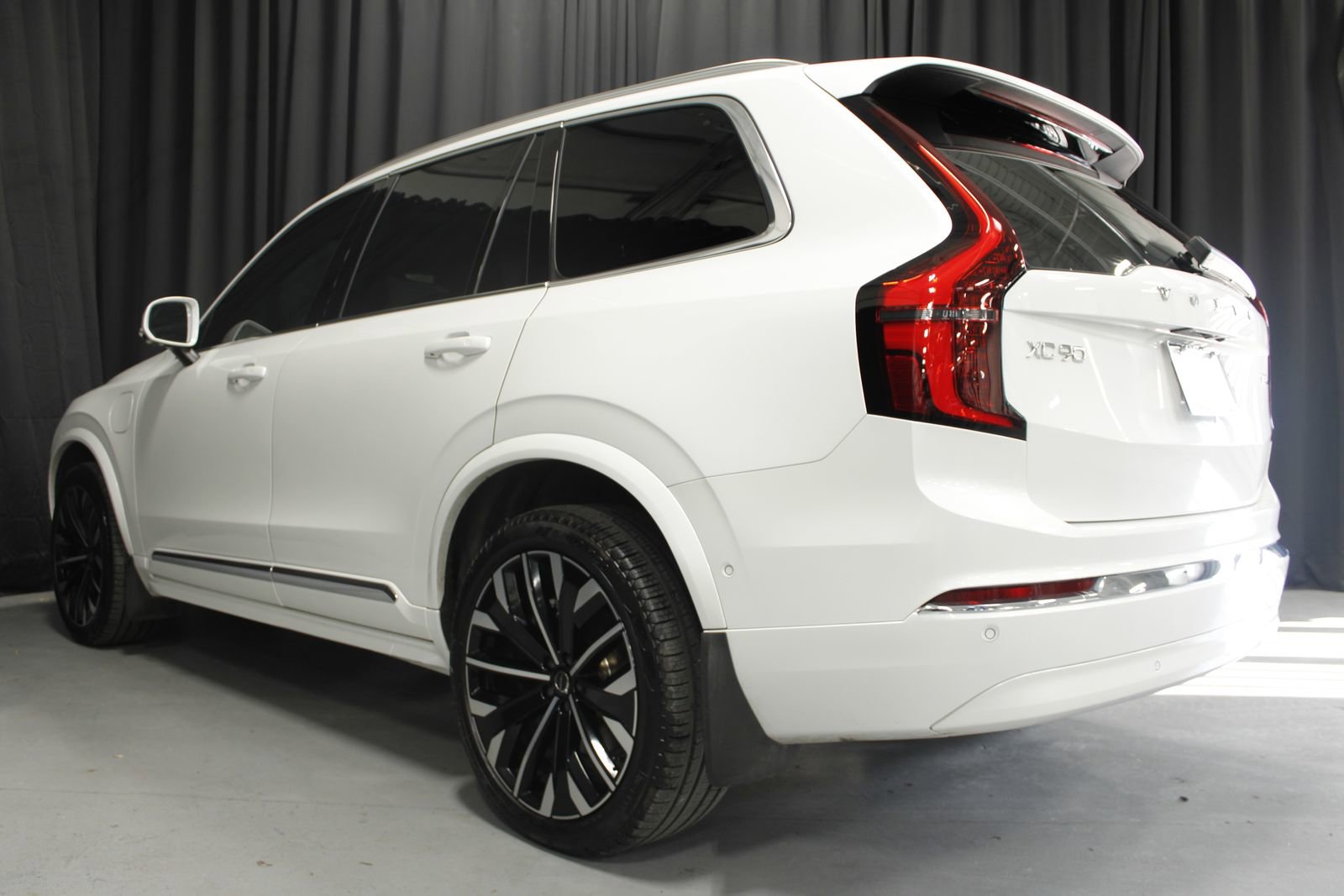 Used 2025 Volvo XC90 T8 Ultra image 15