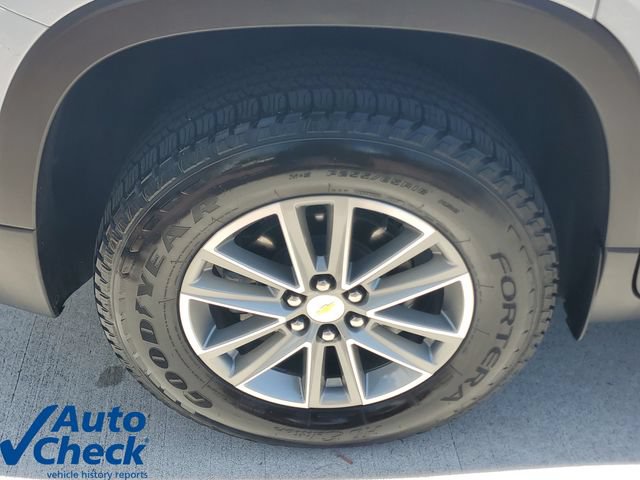 Used 2023 Chevrolet Traverse LT FWD image 8