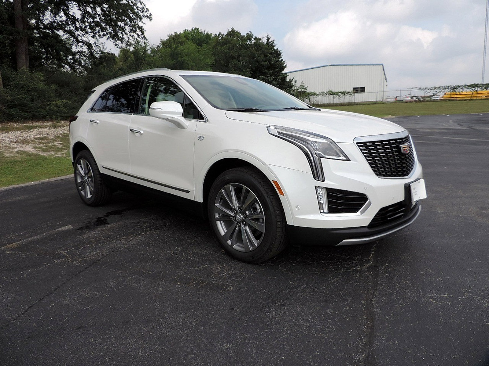 New 2026 Cadillac XT5 Premium Luxury FWD image 3