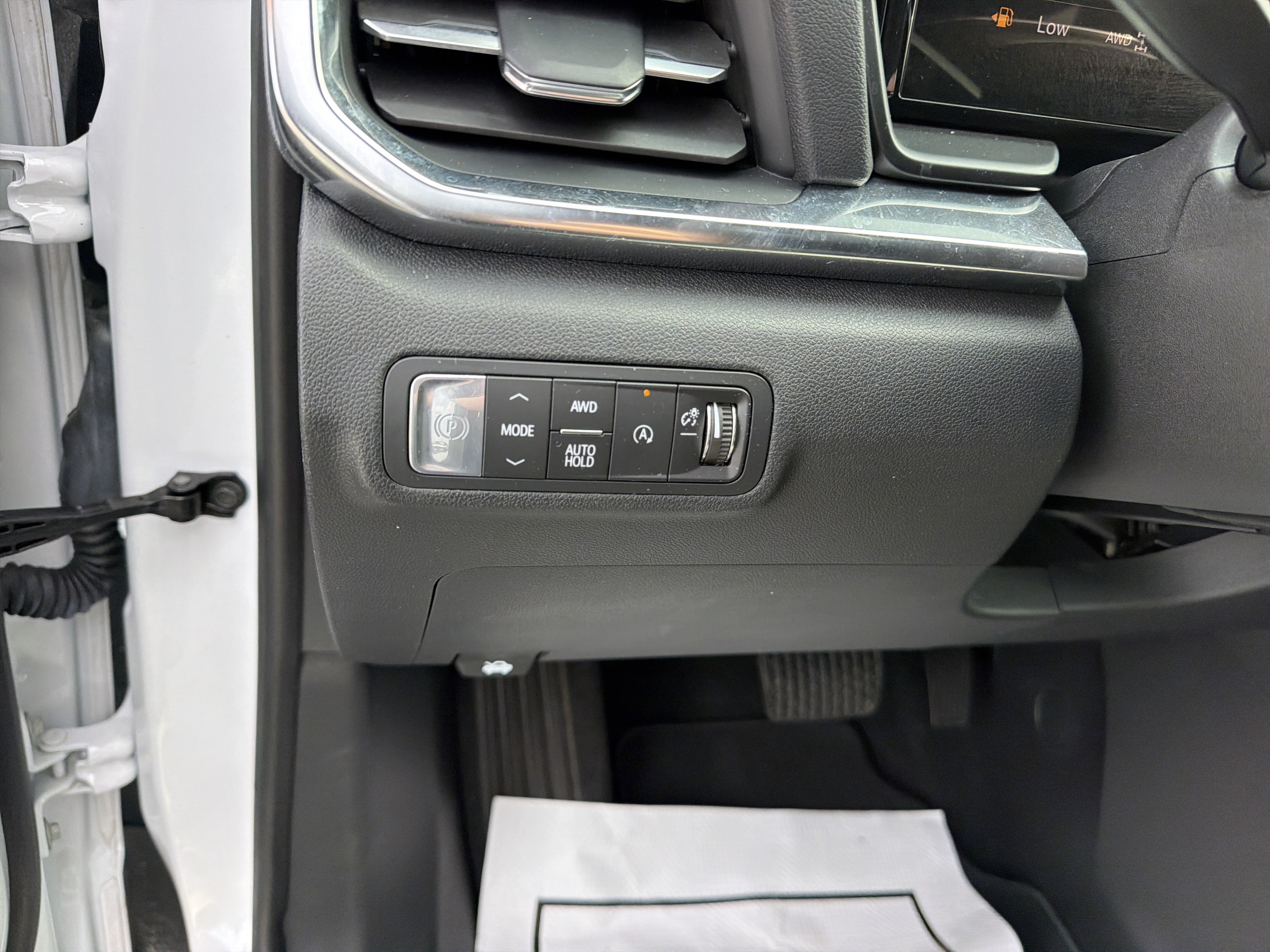 Used 2026 GMC Terrain Elevation AWD/4WD image 17