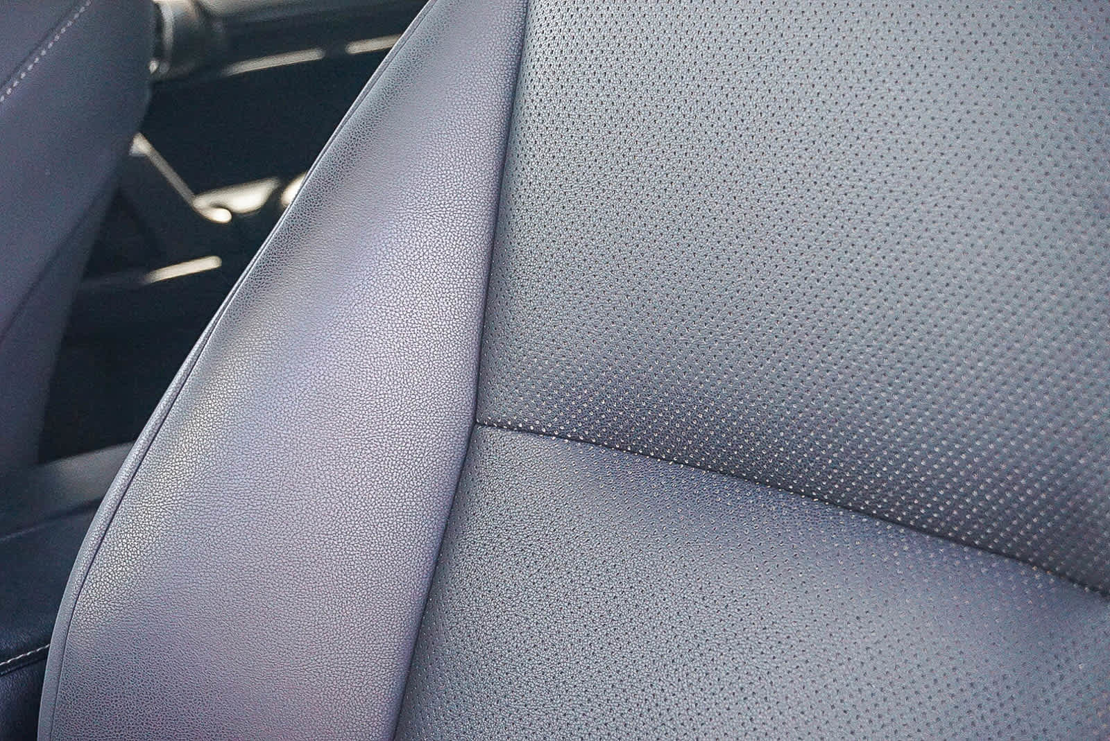 Certified 2022 Lexus GX 460 Premium w/ Premium Package AWD/4WD image 31