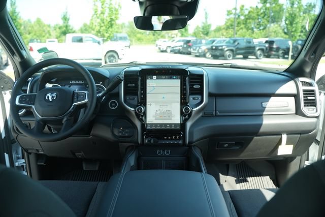 New 2026 RAM 2500 Big Horn AWD/4WD image 22