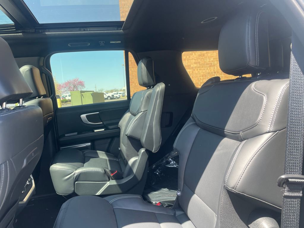 New 2025 Lincoln Corsair Reserve w/ Jet Appearance Package image 19