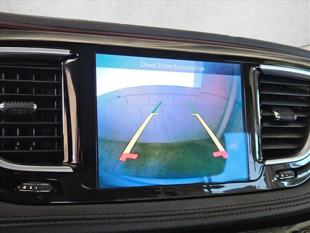 Used 2017 Chrysler Pacifica Limited w/ UConnect Theater Package FWD image 13
