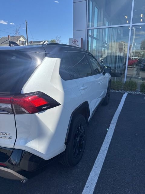 Used 2023 Toyota RAV4 XSE AWD/4WD image 4