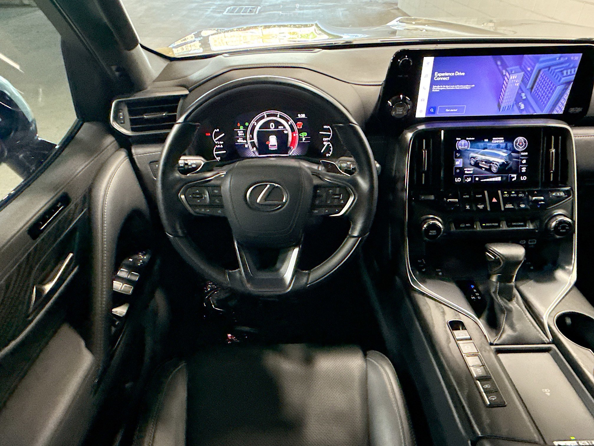 Used 2022 Lexus LX 600 4WD w/ Accessory Package (Z1) image 18