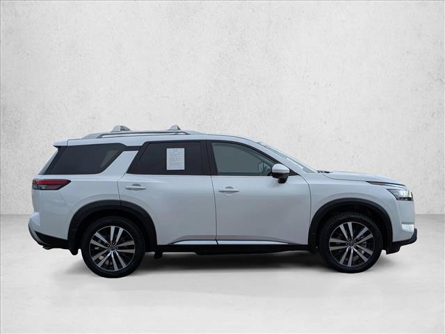 Used 2025 Nissan Pathfinder Platinum w/ Cargo Package image 4