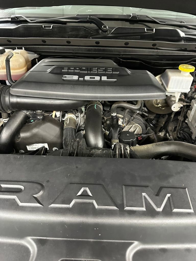 Used 2022 RAM 1500 Laramie w/ Night Edition AWD/4WD image 7