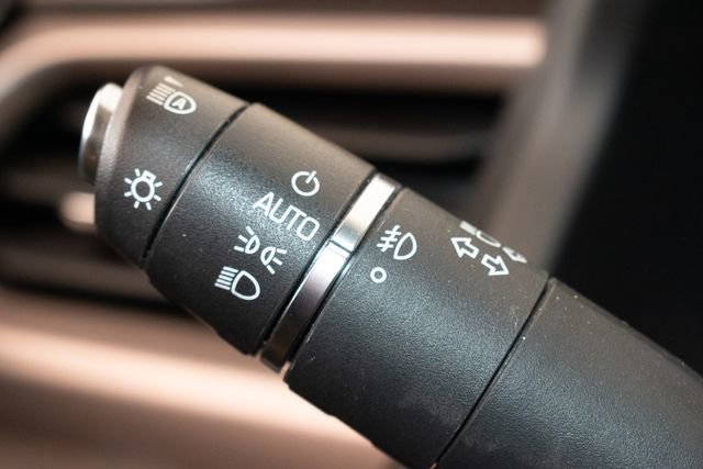 Used 2017 GMC Acadia Denali w/ Technology Package AWD/4WD image 27