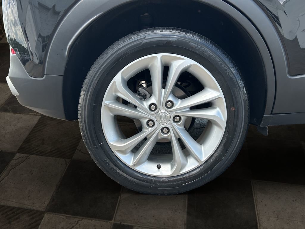 Certified 2021 Buick Encore GX Preferred w/ Cold Weather Comfort Package FWD image 12