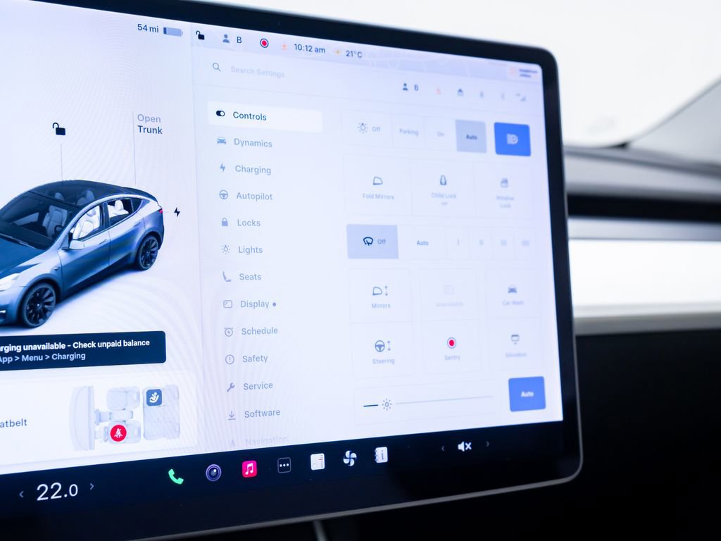 Used 2020 Tesla Model Y Long Range image 26