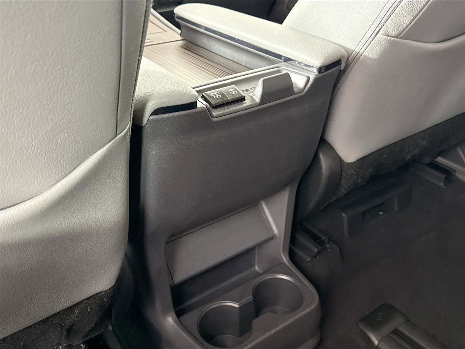 Certified 2023 Toyota Sienna XLE image 39