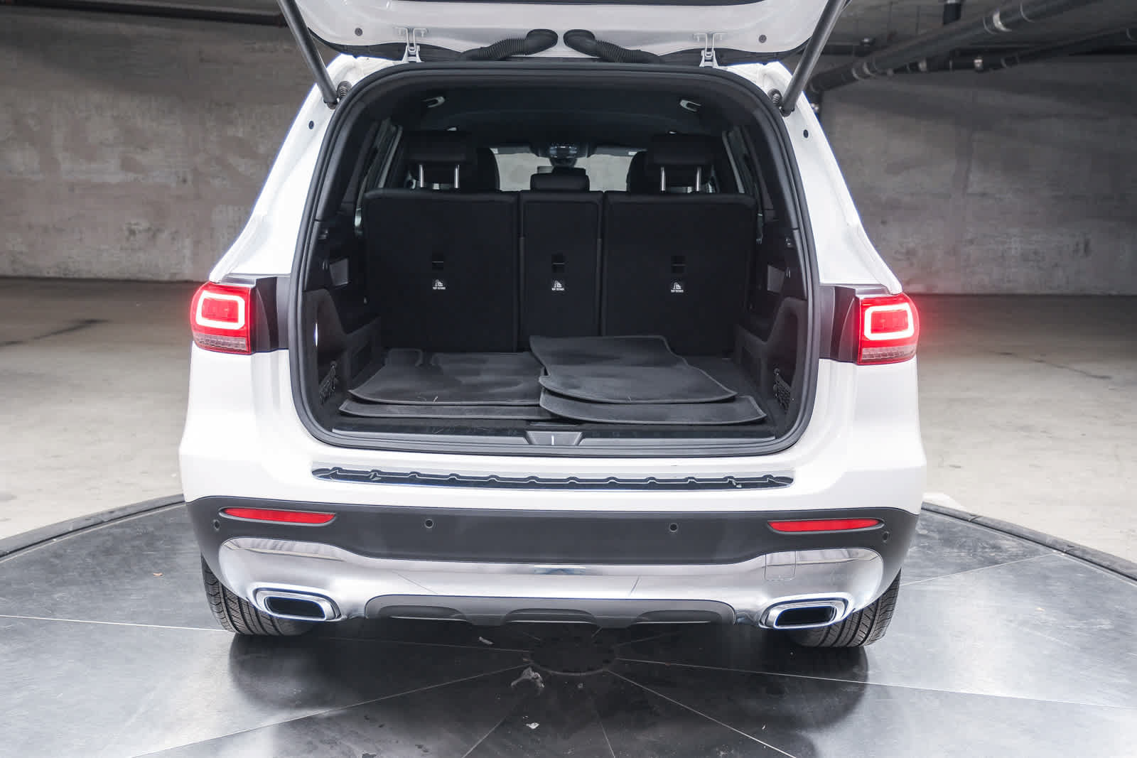 Used 2022 Mercedes-Benz GLB 250 image 29