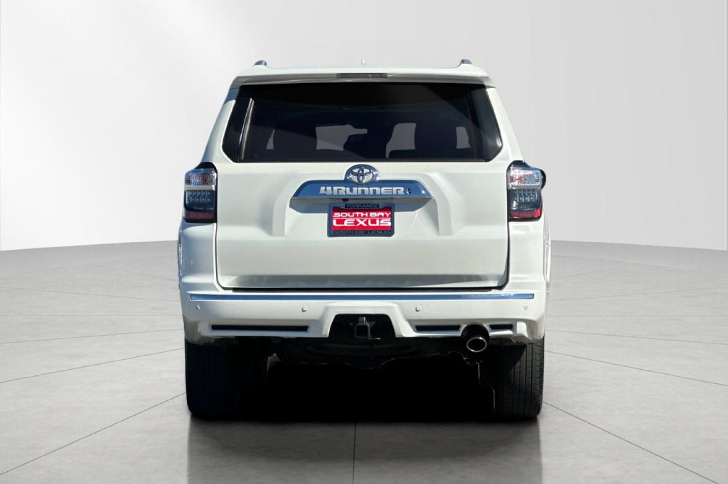 Used 2023 Toyota 4Runner Limited AWD/4WD image 5