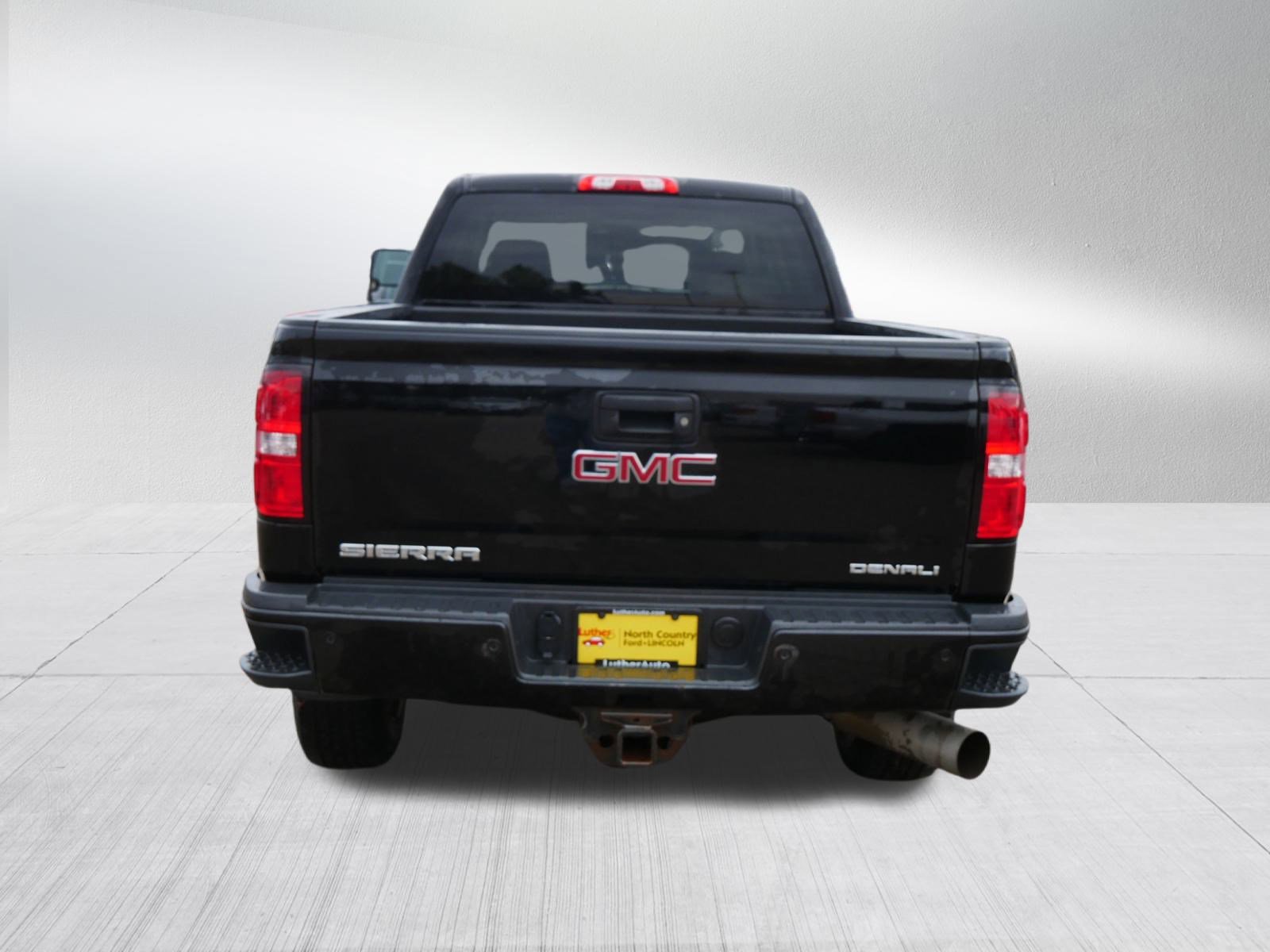 Used 2015 GMC Sierra 3500 Denali w/ Duramax Plus Package image 6