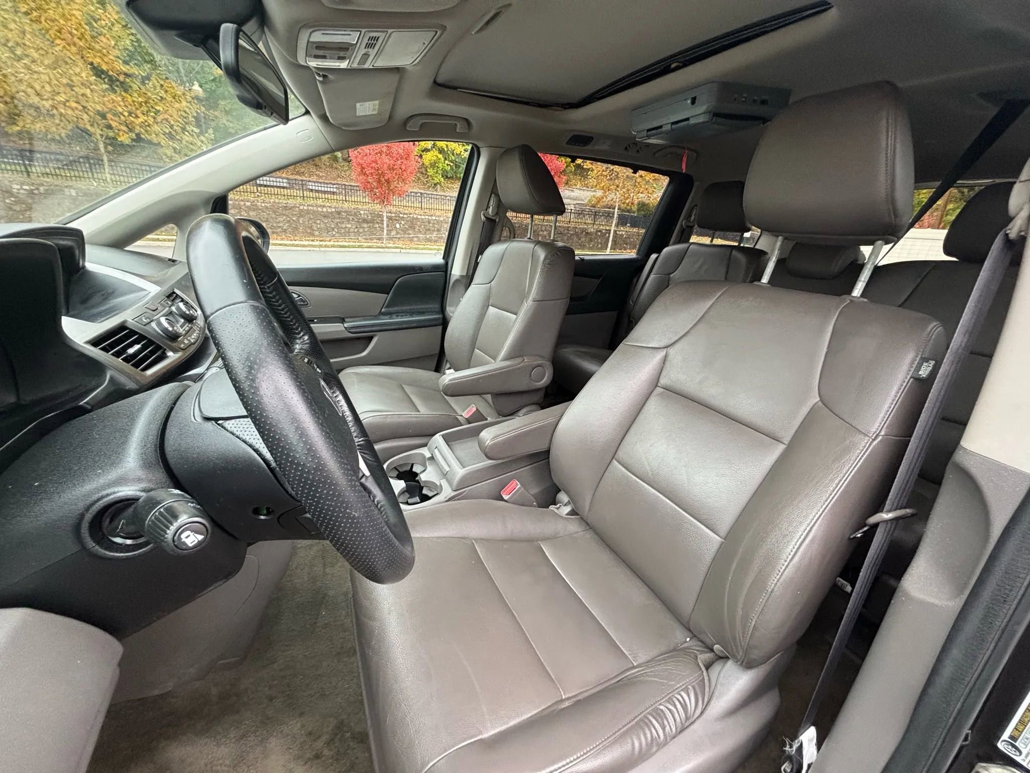 Used 2017 Honda Odyssey EX-L image 16