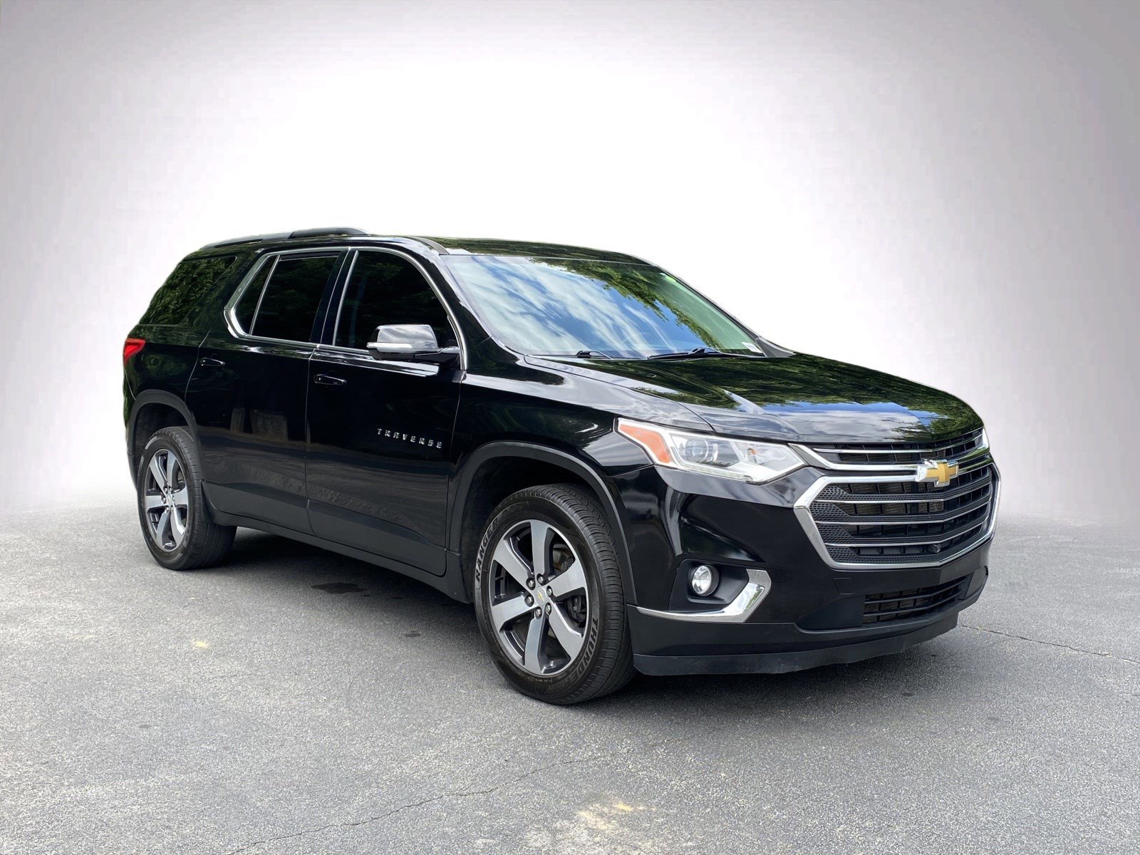 Used 2020 Chevrolet Traverse LT w/ LT Premium Package FWD video 2