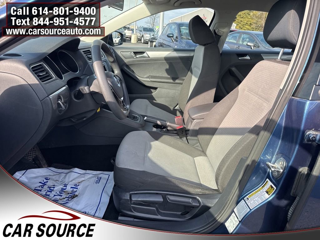 Used 2017 Volkswagen Jetta S image 8