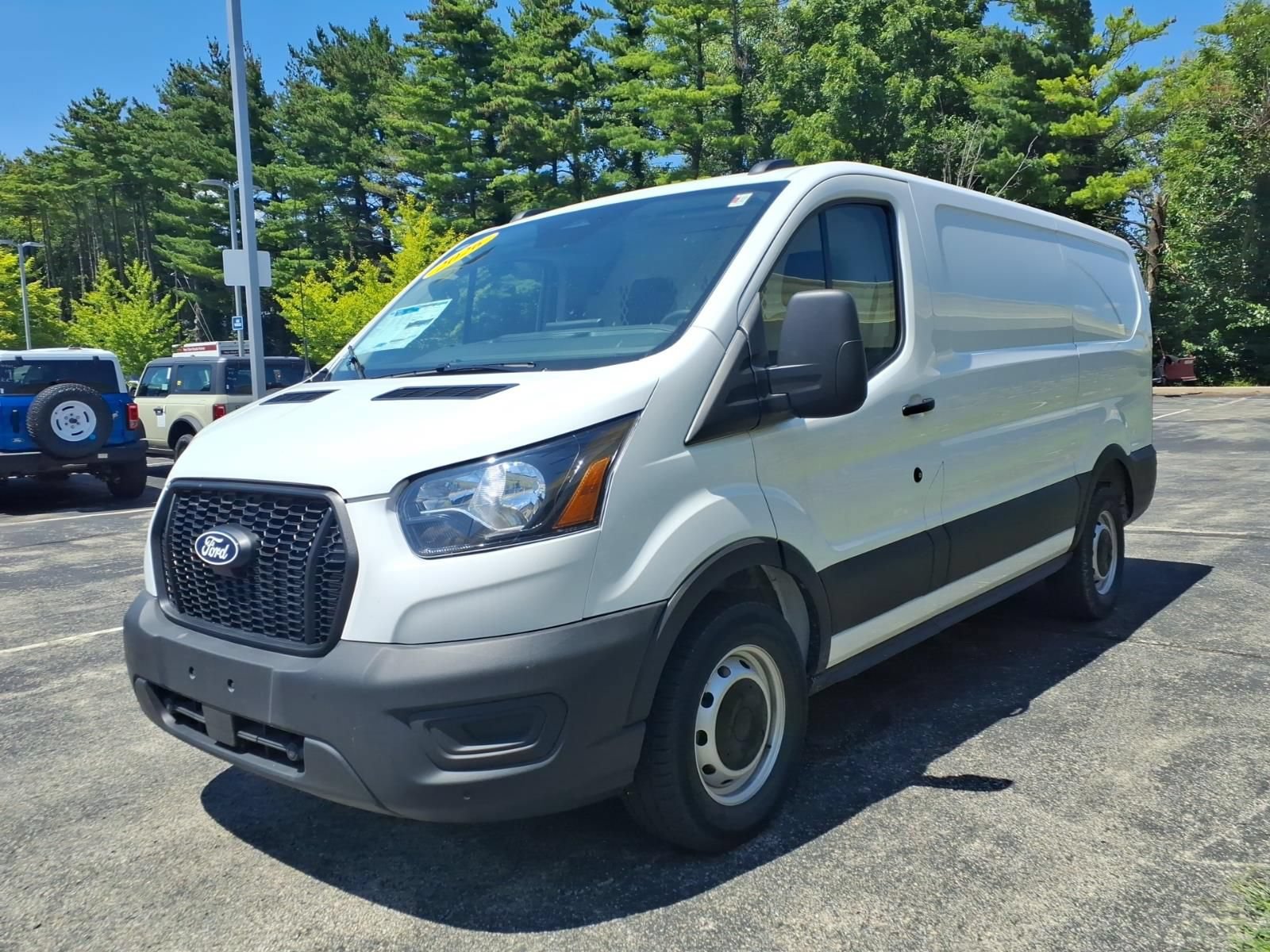 New 2026 Ford Transit 150 Low Roof w/ Load Area Protection Package RWD image 4