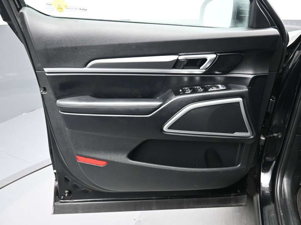 Used 2022 Kia Telluride S image 9