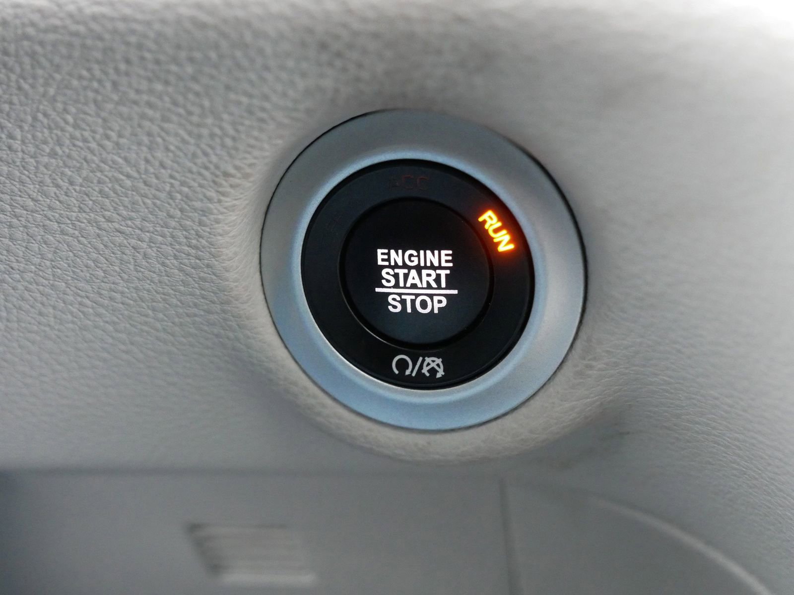 Used 2023 Chrysler Pacifica Limited image 31