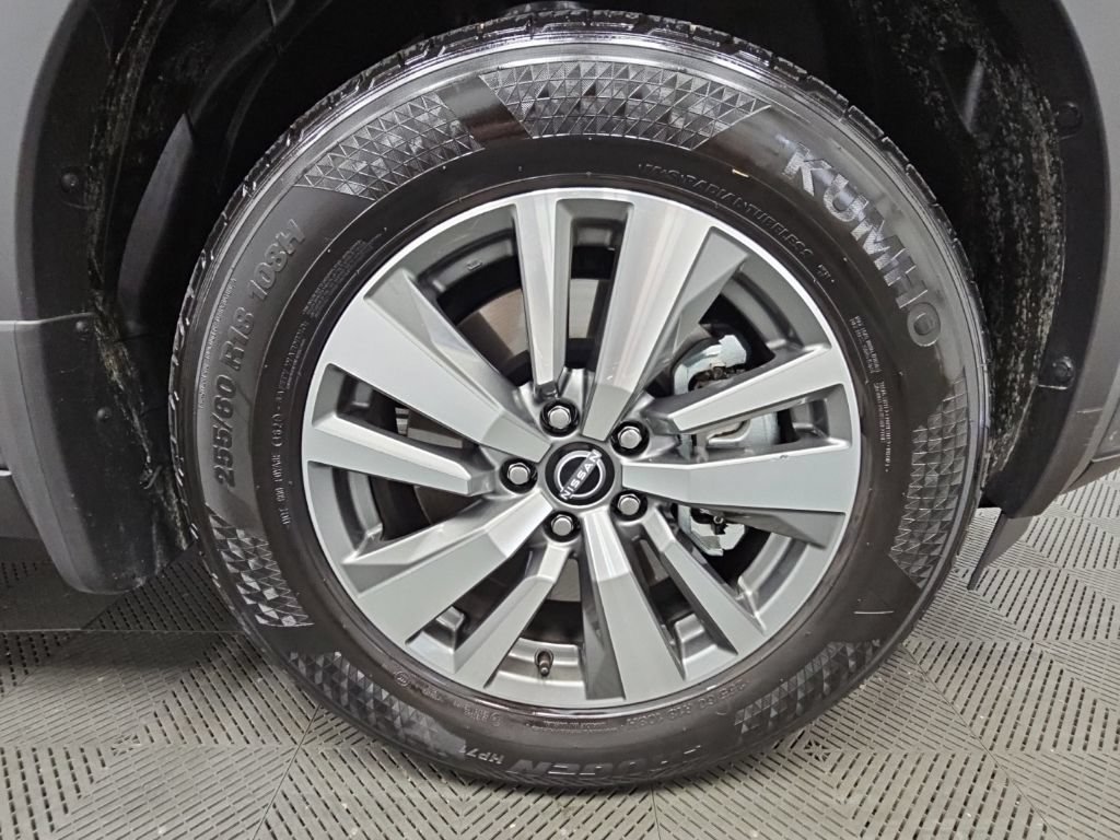 Used 2025 Nissan Pathfinder SL FWD image 46