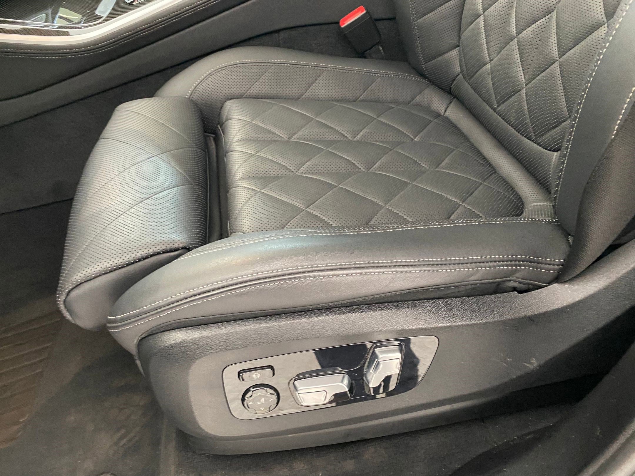 Certified 2024 BMW X5 M60i w/ M Sport Professional Package image 13