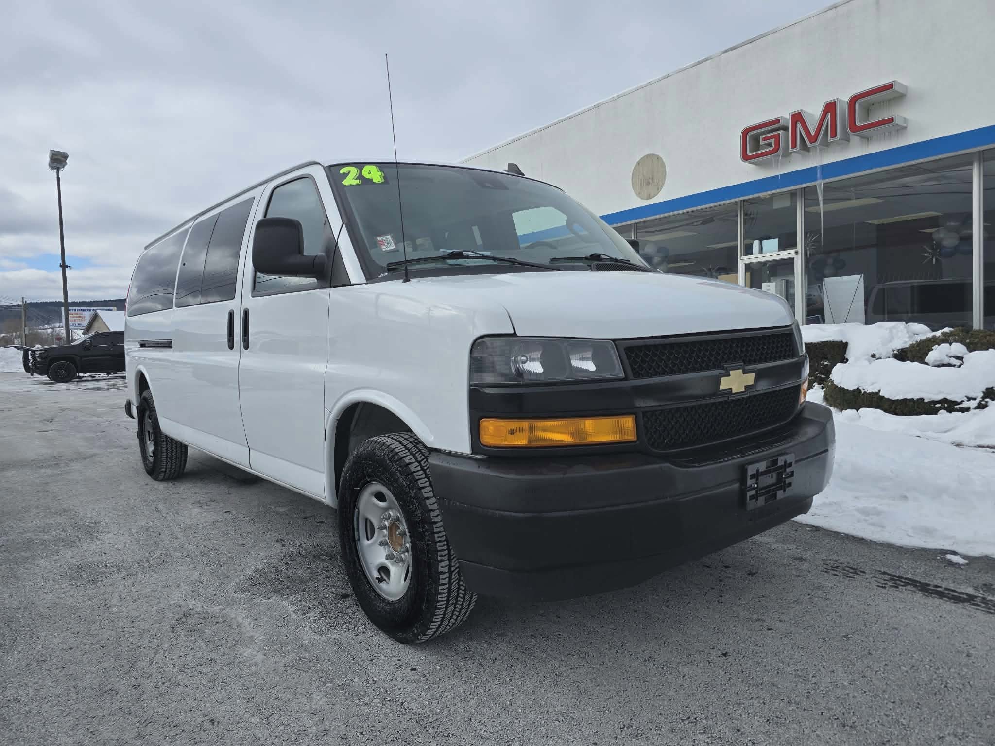 Used 2024 Chevrolet Express 3500 LS image 1