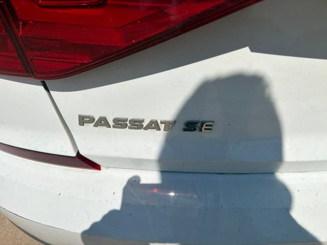 Used 2016 Volkswagen Passat 1.8T SE FWD image 5