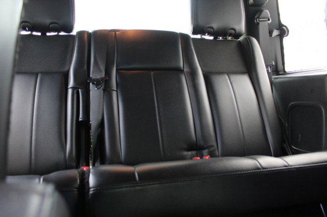 Used 2016 Ford Expedition XLT w/ Equipment Group 202A RWD image 18