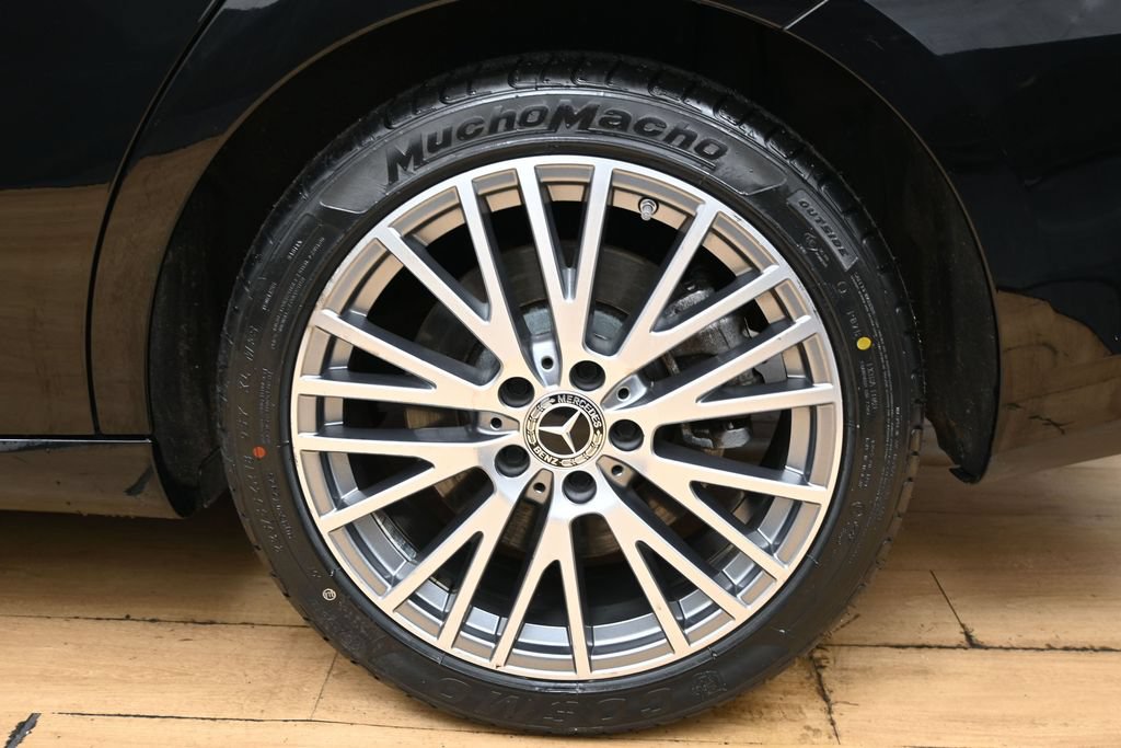 Used 2025 Mercedes-Benz CLA 250 4MATIC image 11