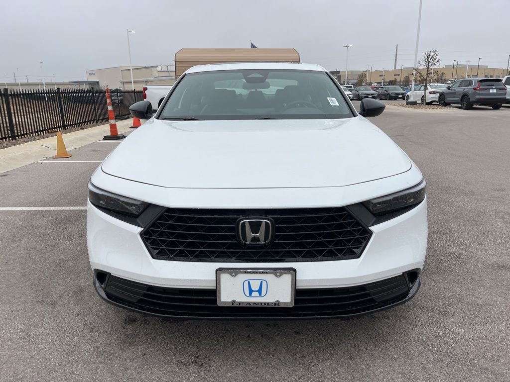 Used 2025 Honda Accord Sport image 2