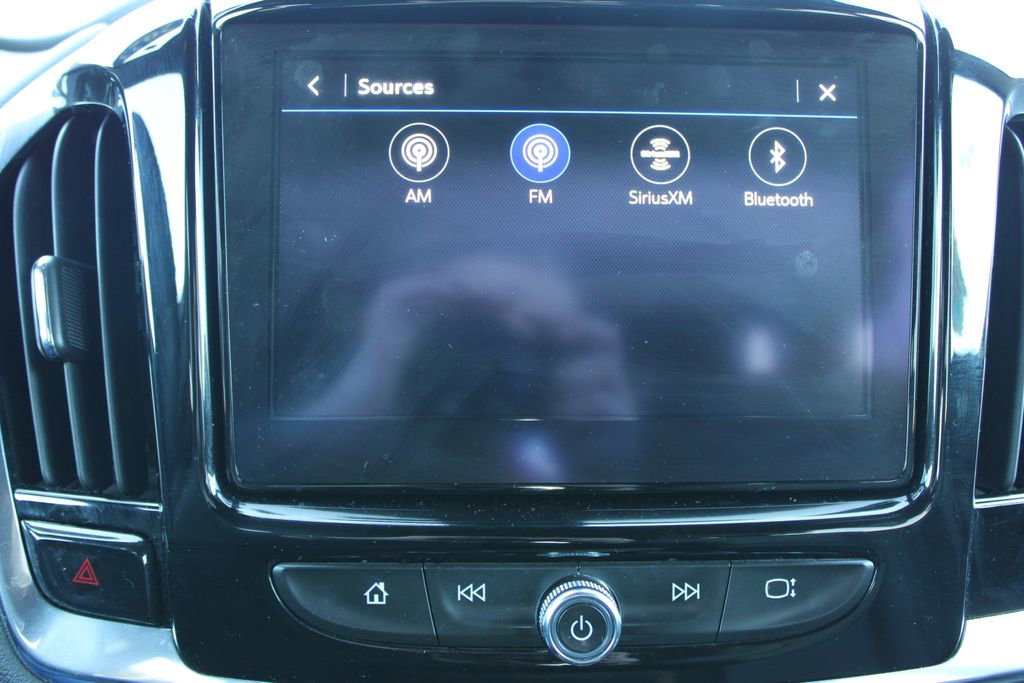 Used 2023 Chevrolet Traverse LT image 48
